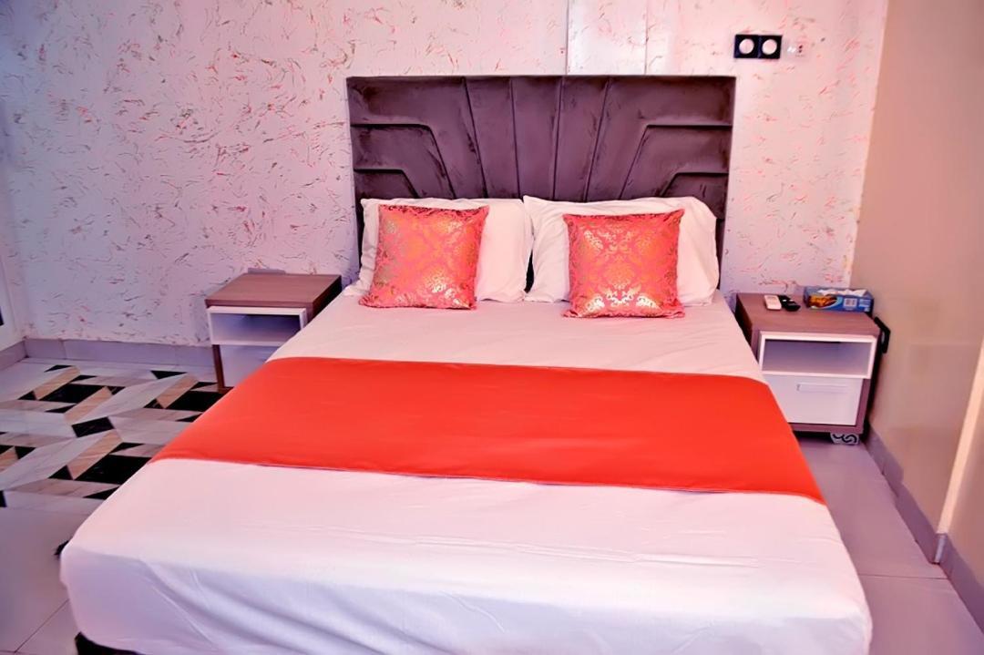 Complexe Hotelier And Ouagadougou Dış mekan fotoğraf