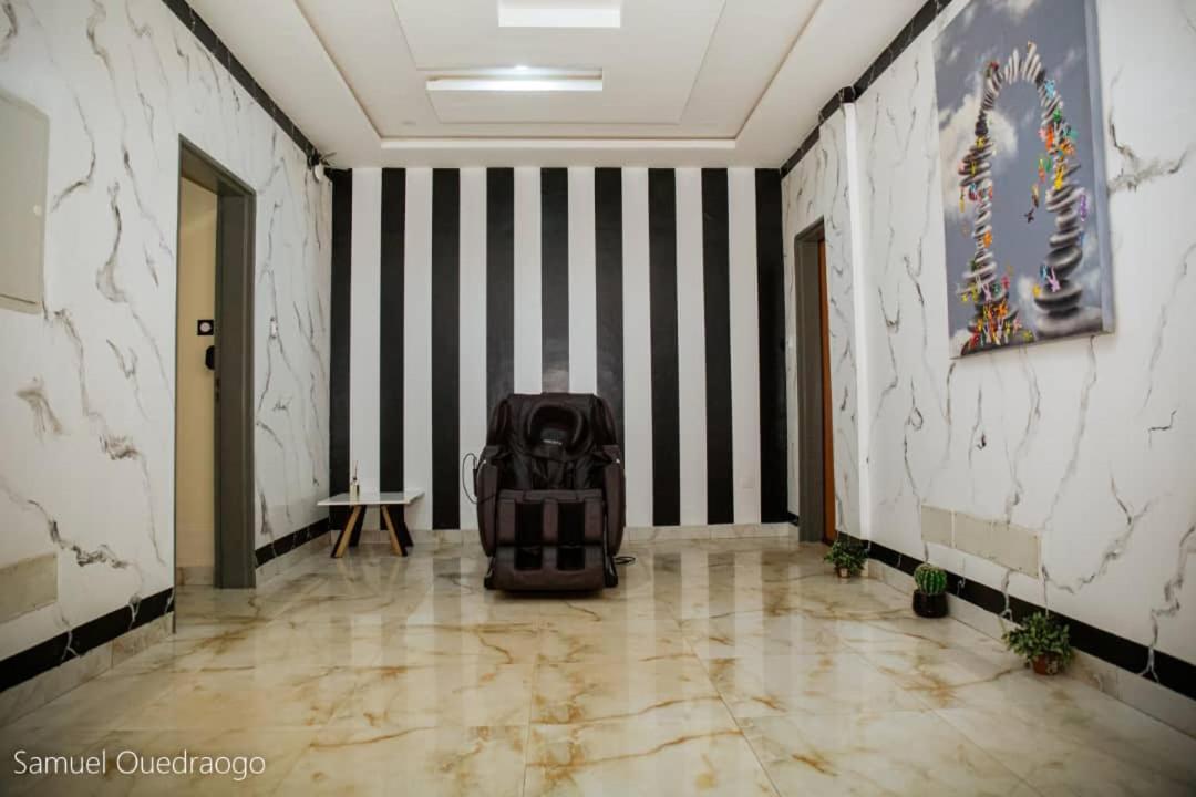 Complexe Hotelier And Ouagadougou Dış mekan fotoğraf