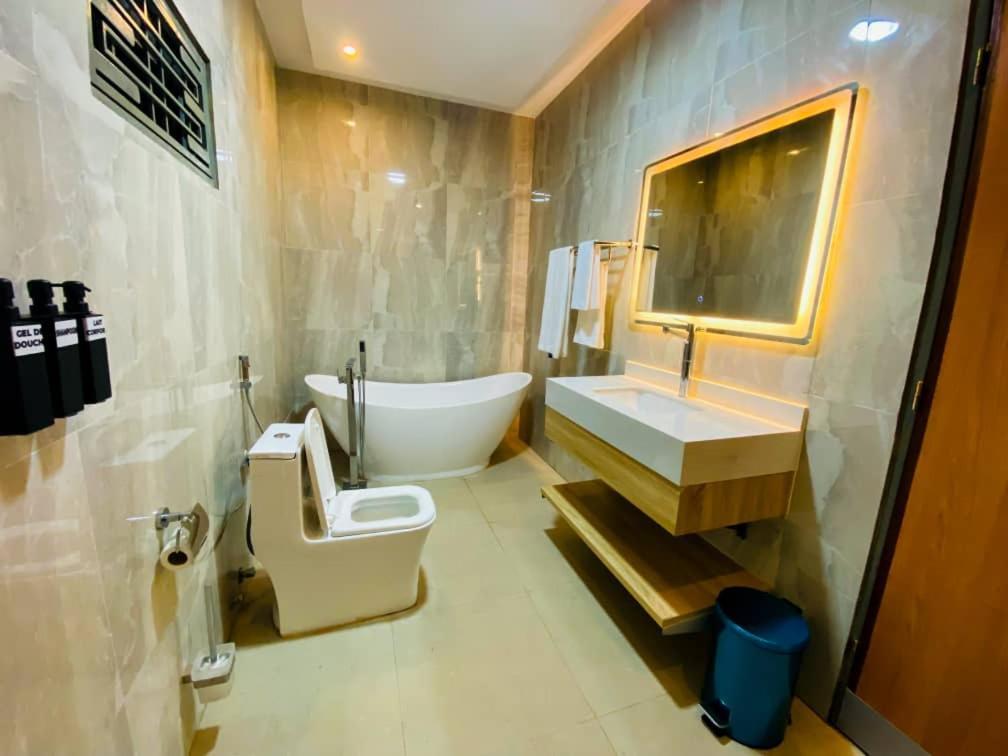 Complexe Hotelier And Ouagadougou Dış mekan fotoğraf