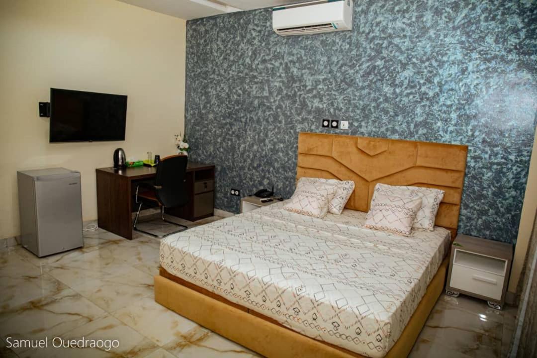 Complexe Hotelier And Ouagadougou Dış mekan fotoğraf