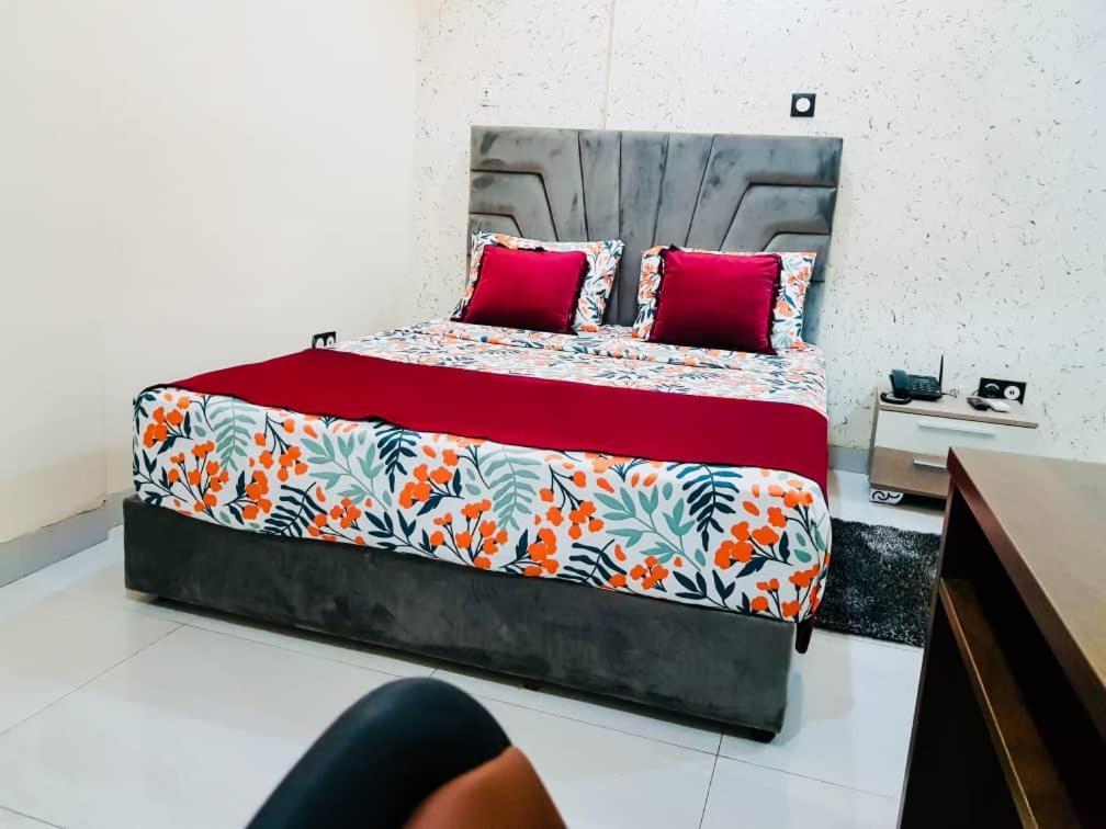 Complexe Hotelier And Ouagadougou Dış mekan fotoğraf